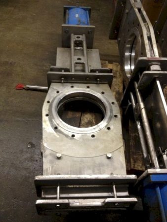 FNW 12″-150 Thru port valve with pneumatic actuator