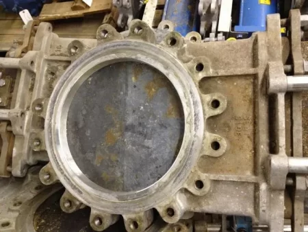 TL knife gate valve with actuator size 16″