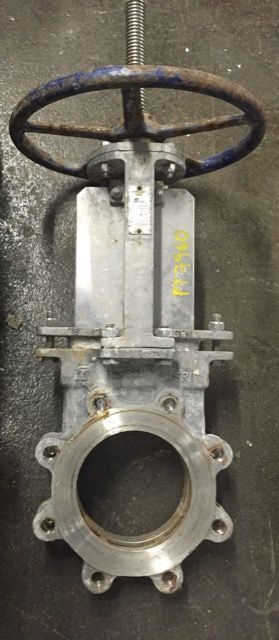 FCC 6″-150 knife gate valve, hand wheel operated