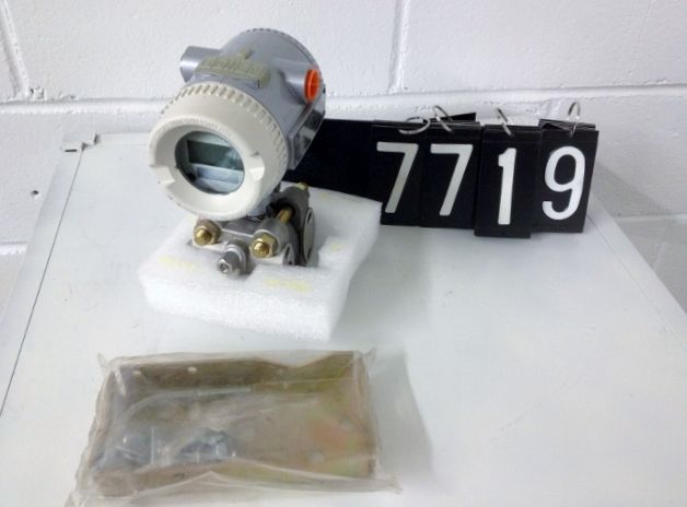 ABB Pressure Transmitter model PTSDGF1221B21A0