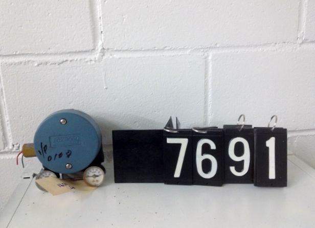 Foxboro current to air converter model E69F