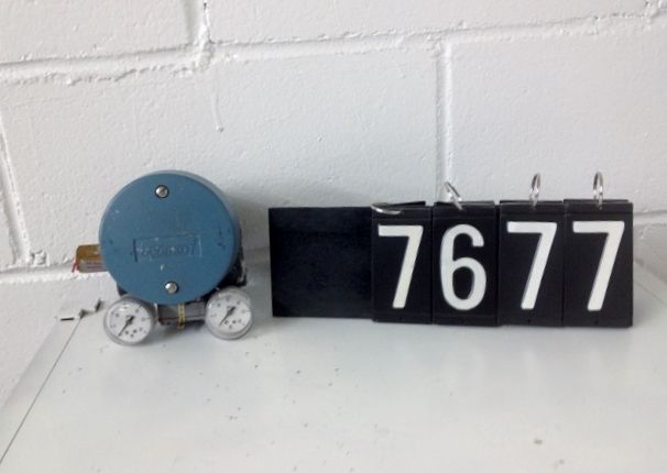 Foxboro current to air converter model E69F     