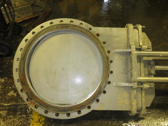 Trueline TL 30″ knife gate valve with actuator