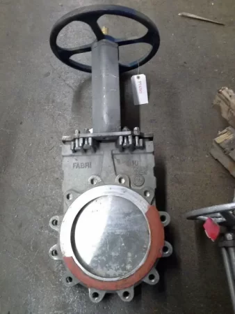 Fabri-Valve 10″-150 knife gate valve, hand wheel operated