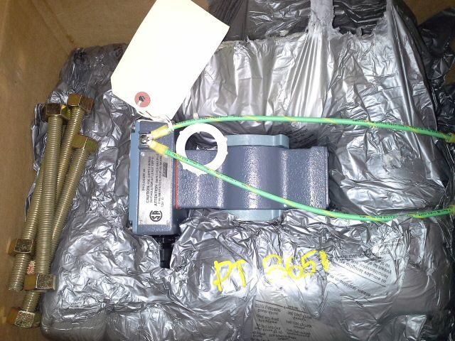 Foxboro Magnetic Flowtube 8000A Series, model 8001A-WCR-PJGCGZ-AG , Size 1\