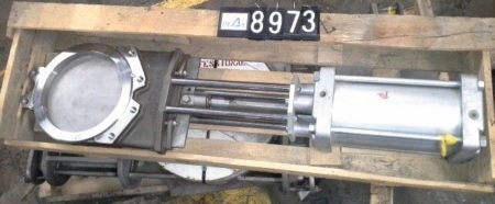 Armour Valves Ltd. DN 300 / 12″ knife gate valve with actuator