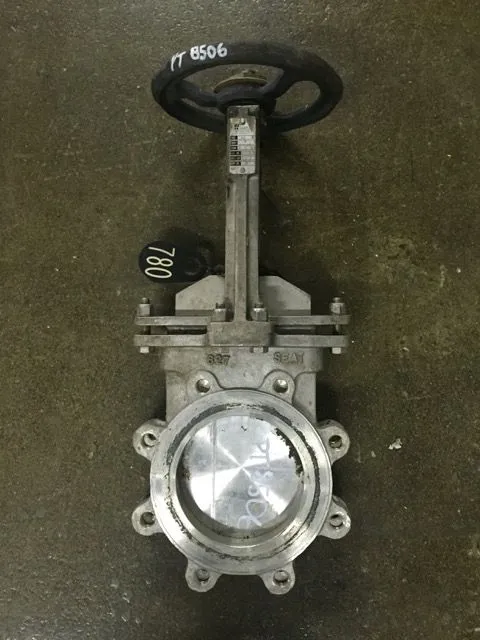 FCC 6″-150 knife gate valve, hand wheel operated
