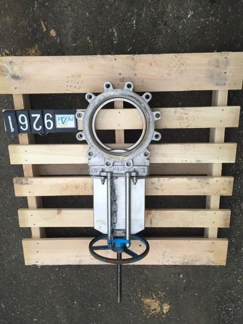 TL 10″-150 knife gate valve, hand wheel operated