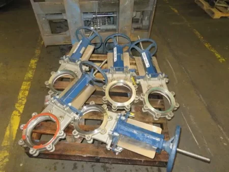 Fabri-Valve 8″-150 knife gate valve, hand wheel operated