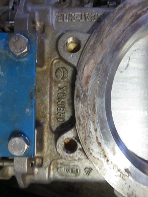 Orbinox  8″-150 knife gate valve, hand wheel operated