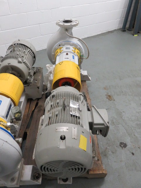 Ahlstrom / Sulzer pump model APT31-4C with base and motor / Unused Spare Room