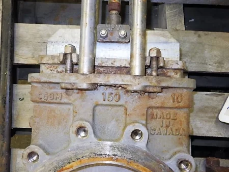 NPV 10″-150 knife gate valve with actuator