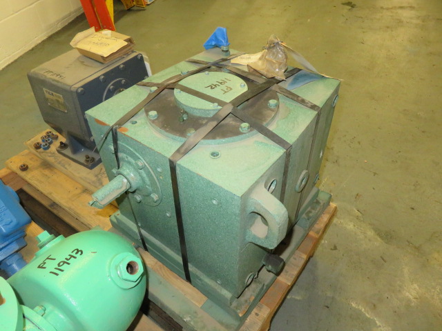 Lightnin Agitator Model 72-Q-3 ; Ratio 32.1