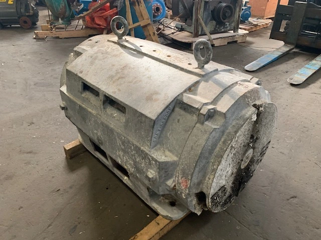 300 hp Reliance Electric AC Motor, 890 Rpm , 2300v