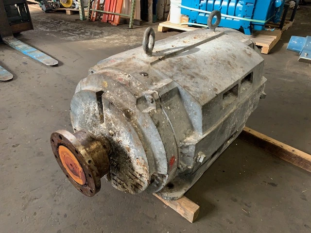 300 hp Reliance Electric AC Motor, 890 Rpm , 2300v