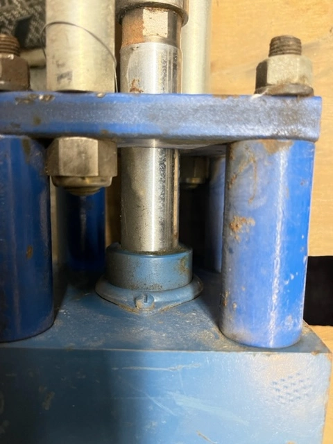TL 3″-150 Knife gate valve with pneumatic actuator