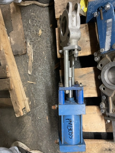 TL 3″-150 Knife gate valve with pneumatic actuator