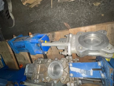 TL 3″-150 Knife gate valve with pneumatic actuator