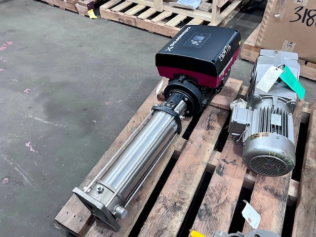 10HP Grundfos CRNE1-23-HS-P-GI-E-HQQE Model A96764924P11831 In-Line Pump
